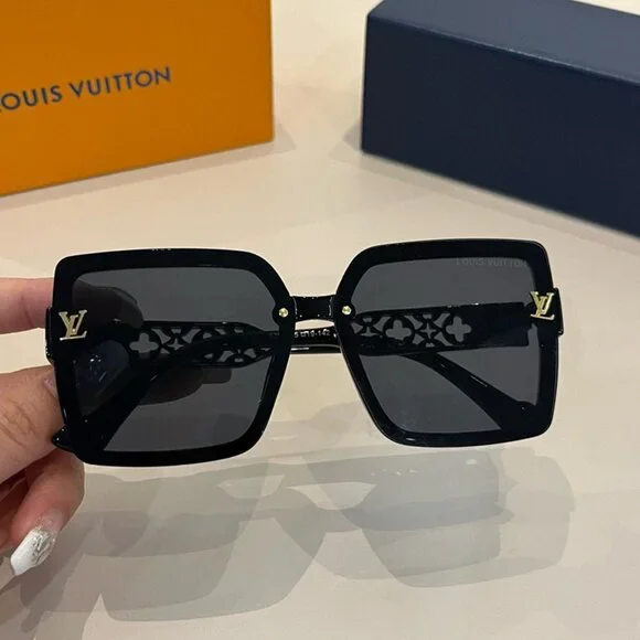 Louis Vuitton Women's Black Square Sunglasses